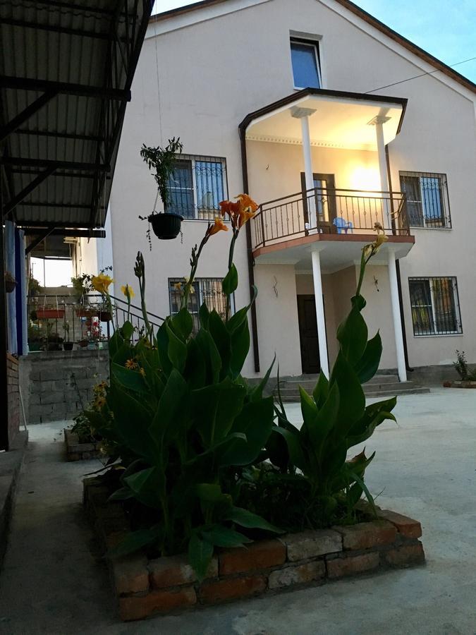 סוקהום Guest House Nadia מראה חיצוני תמונה