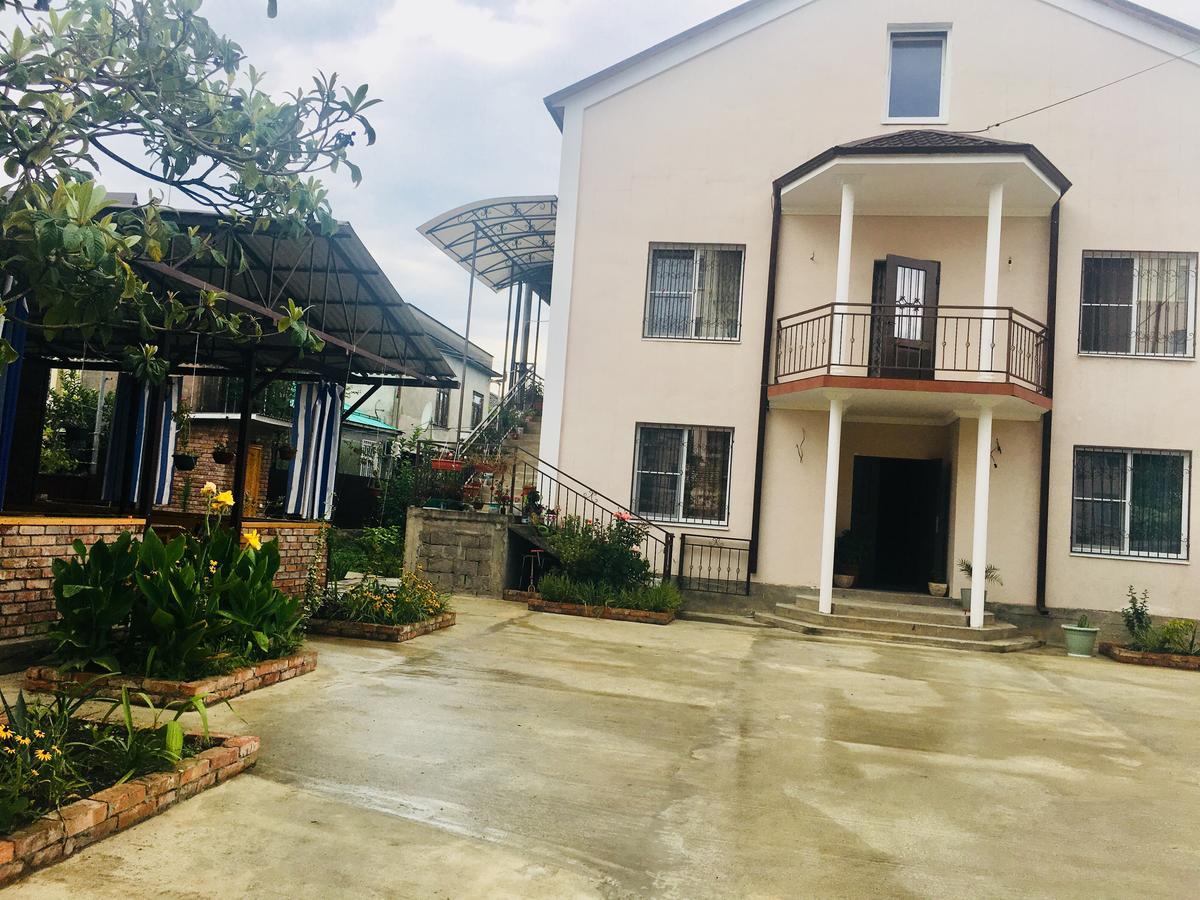 סוקהום Guest House Nadia מראה חיצוני תמונה
