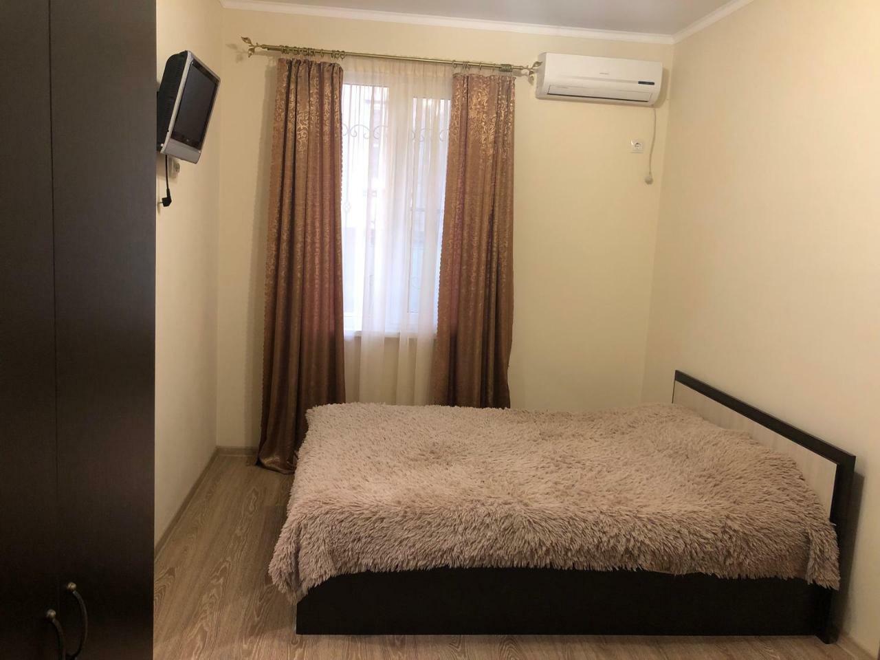 סוקהום Guest House Nadia מראה חיצוני תמונה