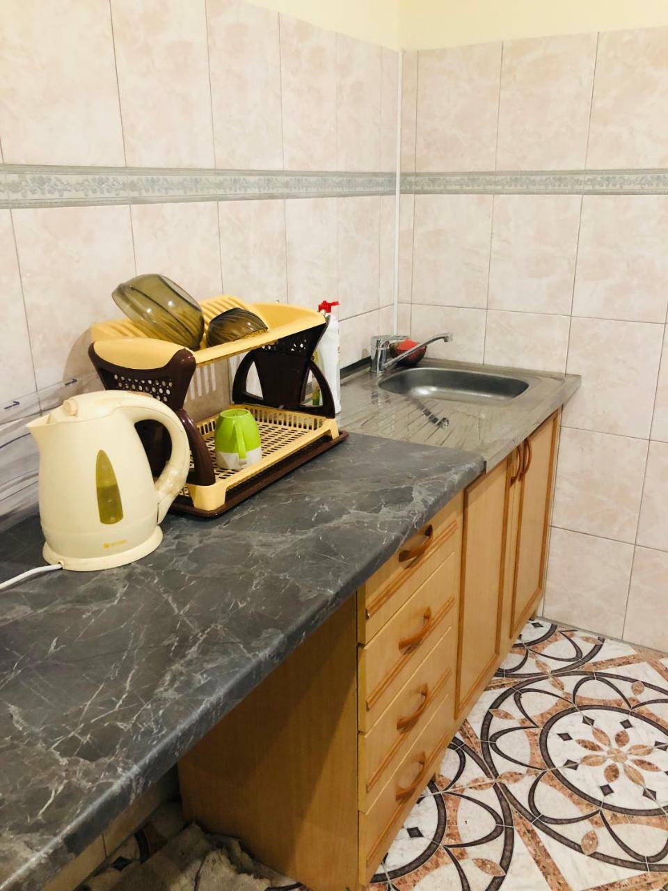 סוקהום Guest House Nadia מראה חיצוני תמונה