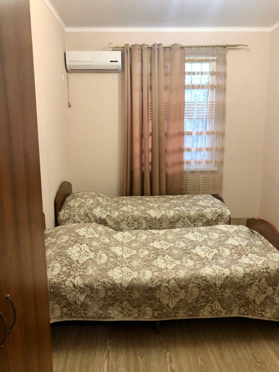 סוקהום Guest House Nadia מראה חיצוני תמונה