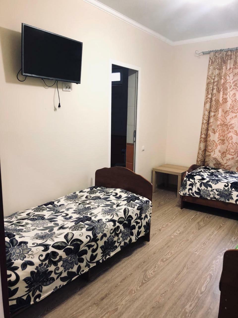סוקהום Guest House Nadia מראה חיצוני תמונה