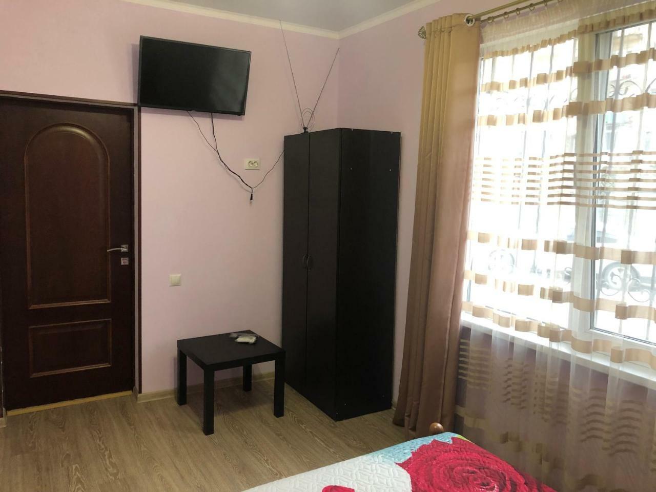 סוקהום Guest House Nadia מראה חיצוני תמונה